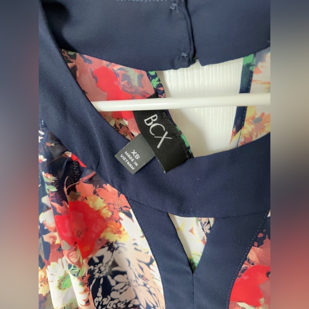 BCX Red and Navy Blue Floral Blouse Puff Sleeve Mandarin Collar - Picture 8 of 9
